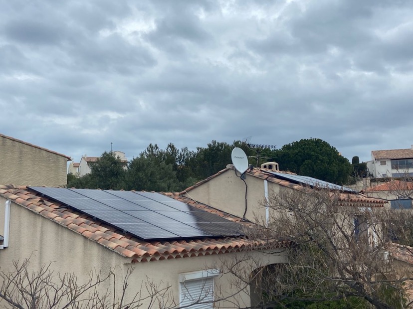 Panneaux solaires photovoltaïques Panneaux solaires photovoltaïques
Energie solaire
Auto consommation
Revente
Couverture
Zinguerie